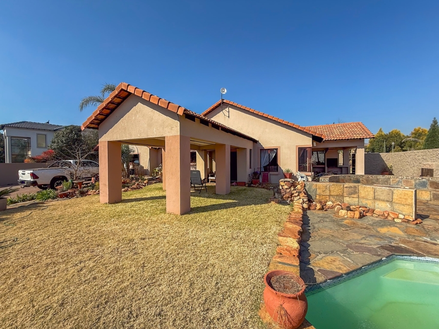 4 Bedroom Property for Sale in Xanadu Eco Park North West